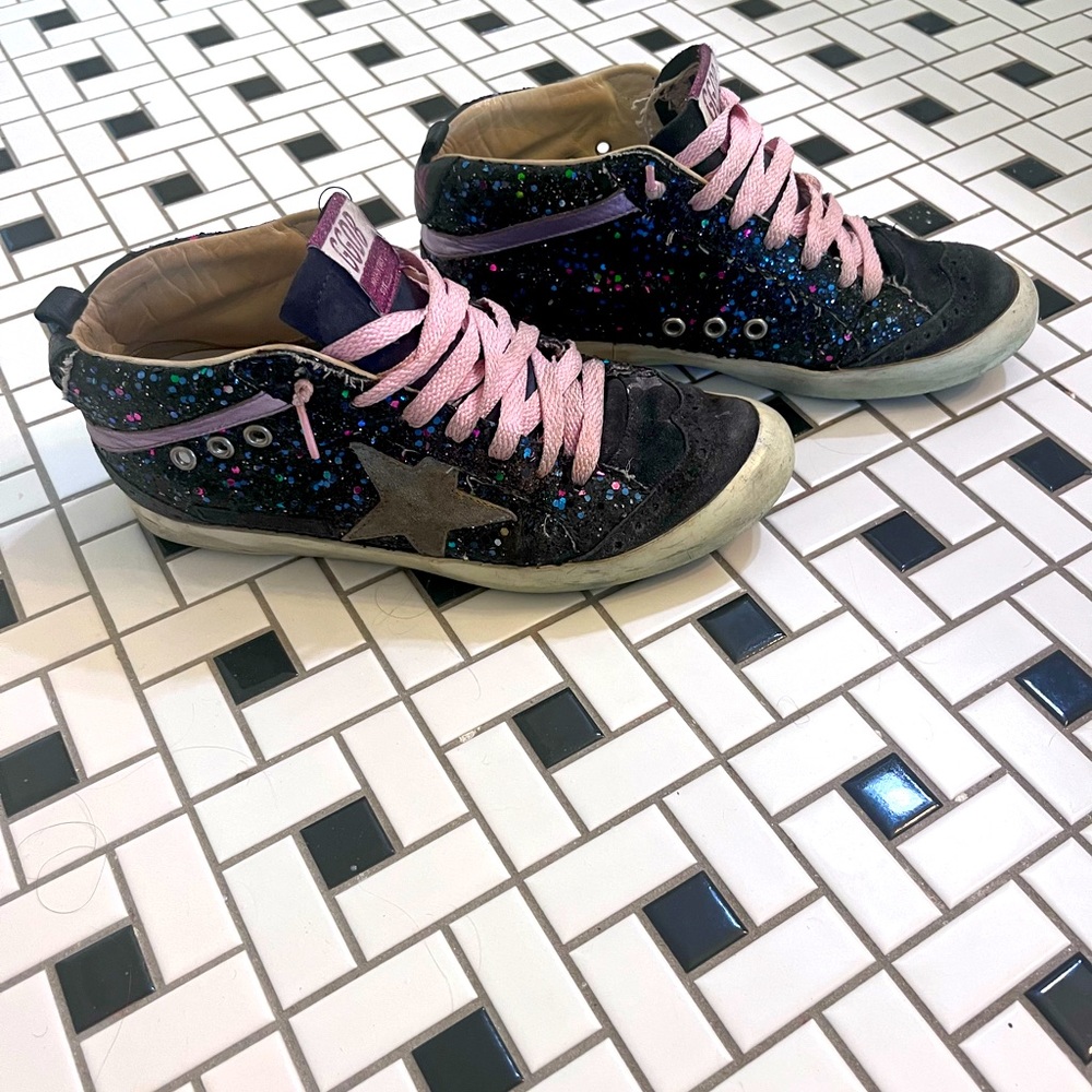 Mid star golden goose